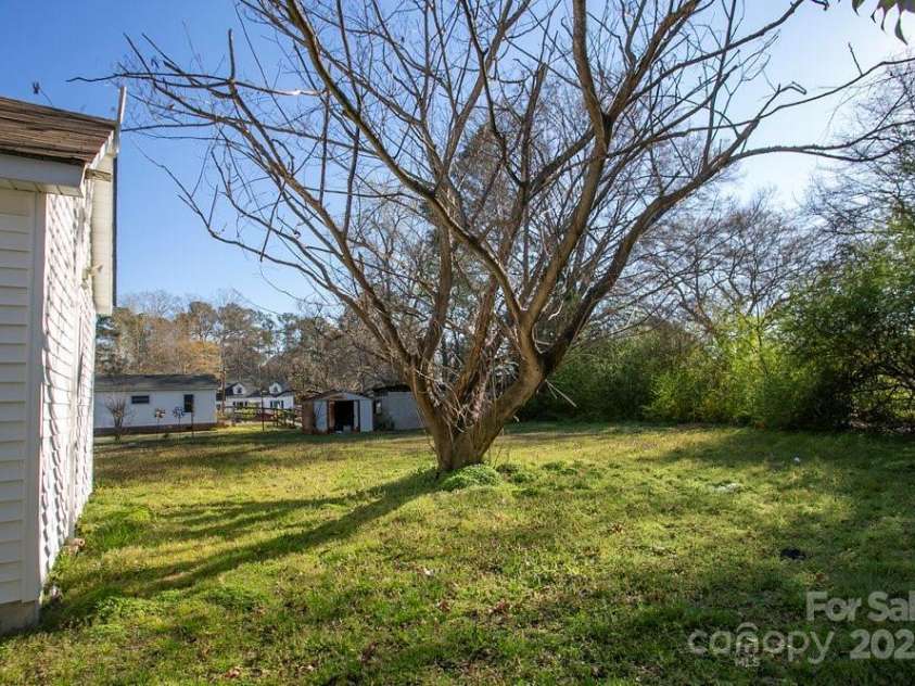 306 4th Street, Pinetops, NC 27864.  MLS# CAR4231549, YatesRealty ID 4564. 