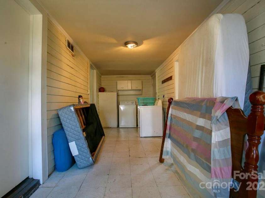 306 4th Street, Pinetops, NC 27864.  MLS# CAR4231549, YatesRealty ID 4564. 