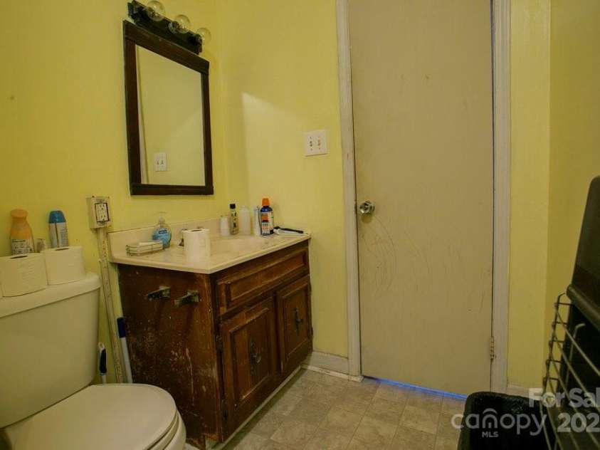 306 4th Street, Pinetops, NC 27864.  MLS# CAR4231549, YatesRealty ID 4564. 