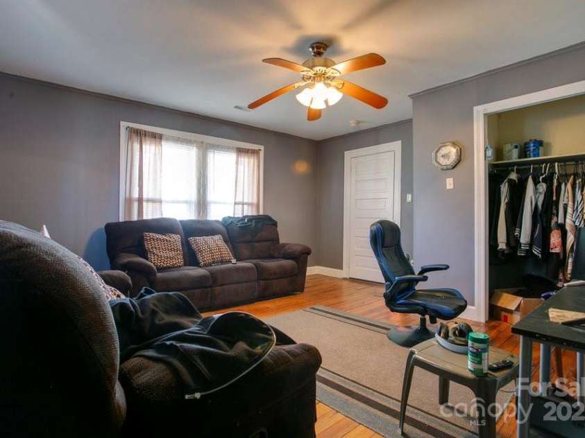 306 4th Street, Pinetops, NC 27864.  MLS# CAR4231549, YatesRealty ID 4564. 