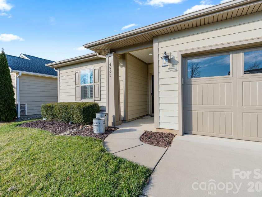 4995 Looking Glass Trail, Denver, NC 28037.  MLS# CAR4333286, YatesRealty ID 4564. 