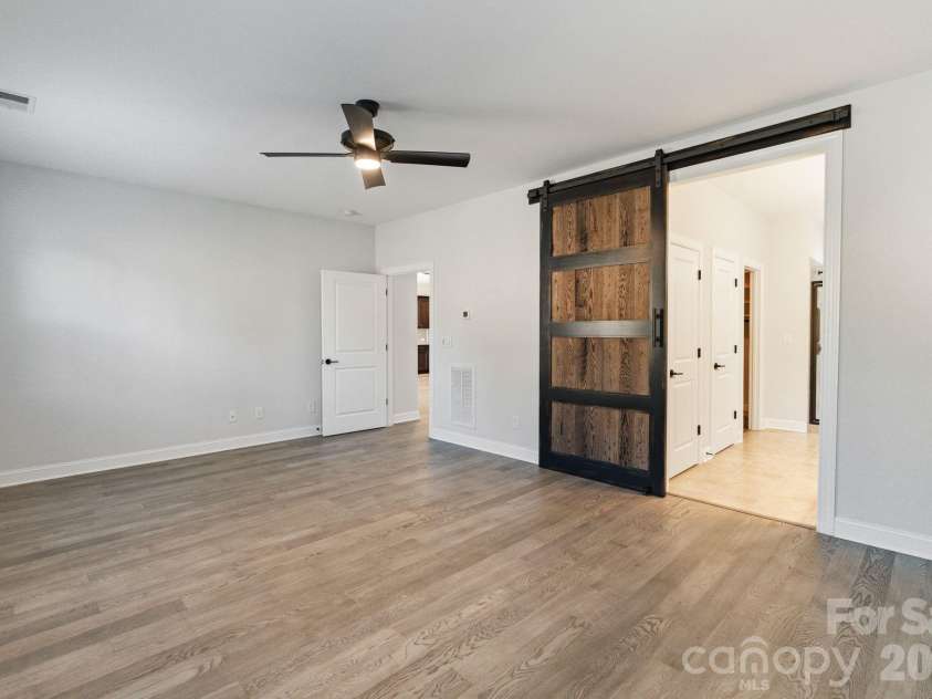 4995 Looking Glass Trail, Denver, NC 28037.  MLS# CAR4333286, YatesRealty ID 4564. Primary Bedroom