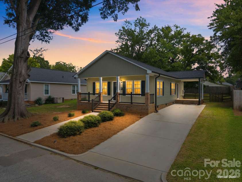221 York Avenue, Kannapolis, NC 28083.  MLS# CAR4412736, YatesRealty ID 45642. 