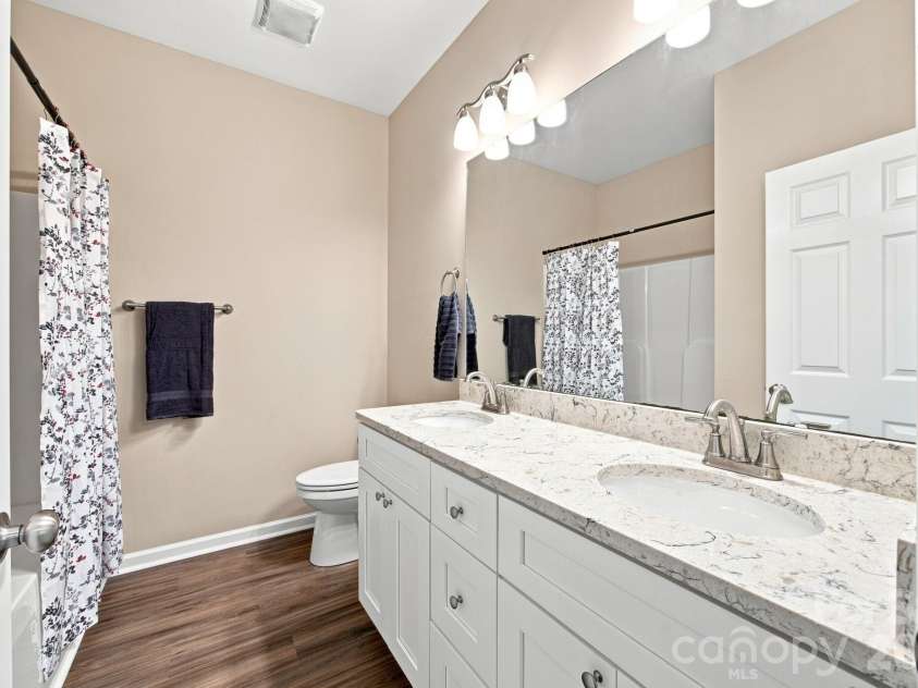 221 York Avenue, Kannapolis, NC 28083.  MLS# CAR4412736, YatesRealty ID 45642. 