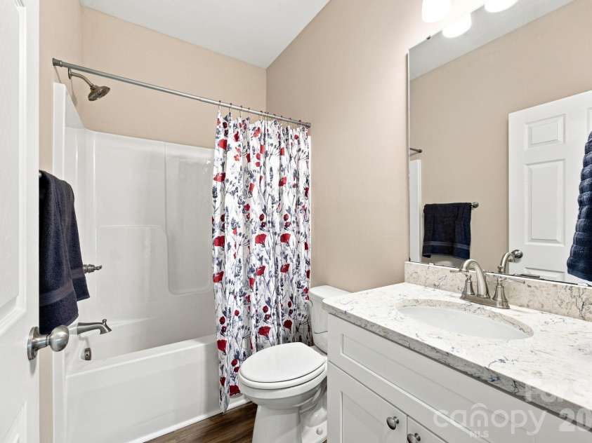 221 York Avenue, Kannapolis, NC 28083.  MLS# CAR4412736, YatesRealty ID 45642. 