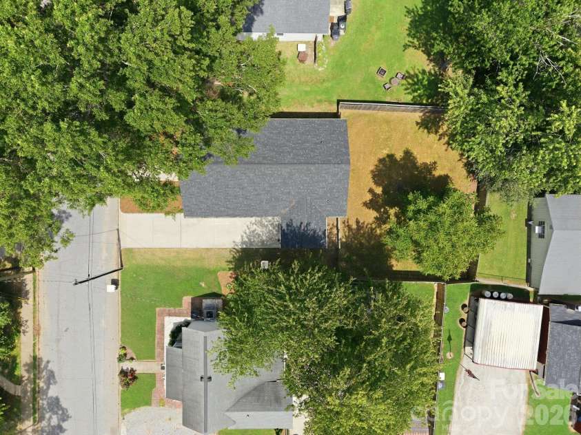 221 York Avenue, Kannapolis, NC 28083.  MLS# CAR4412736, YatesRealty ID 45642. 