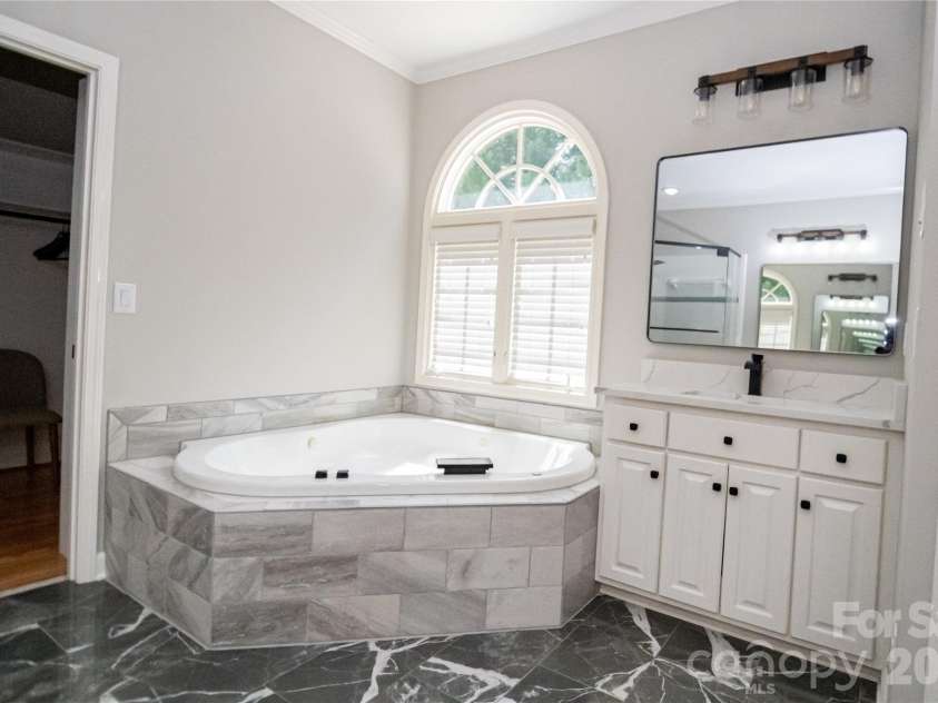 1563 Calls Lodge Court, Morganton, NC 28655.  MLS# CAR4416691, YatesRealty ID 45643. 
