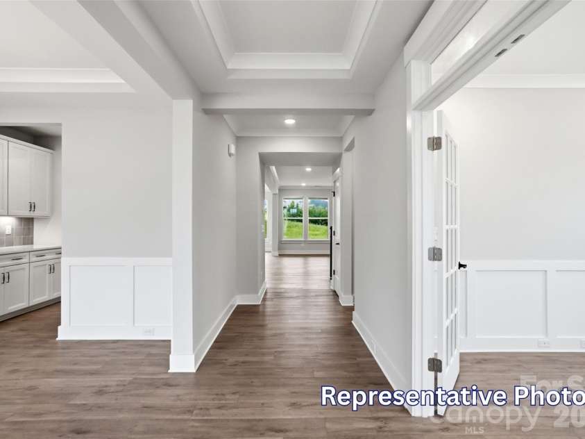 5213 Devonshire Road, Denver, NC 28037.  MLS# CAR4416675, YatesRealty ID 45644. Entryway