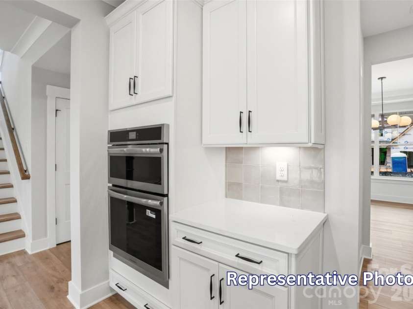 5213 Devonshire Road, Denver, NC 28037.  MLS# CAR4416675, YatesRealty ID 45644. Kitchen
