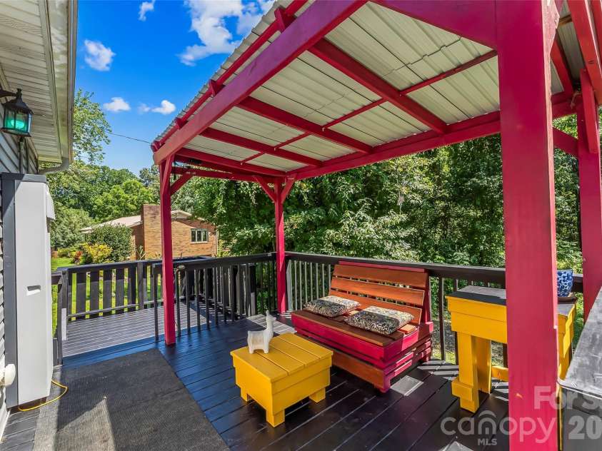318 Souther Road, Fletcher, NC 28732.  MLS# CAR4414028, YatesRealty ID 45646. 