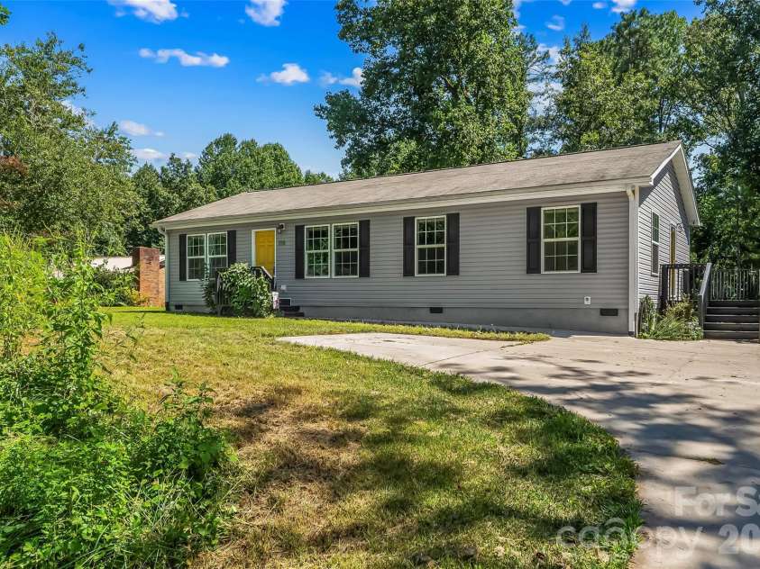 318 Souther Road, Fletcher, NC 28732.  MLS# CAR4414028, YatesRealty ID 45646. 