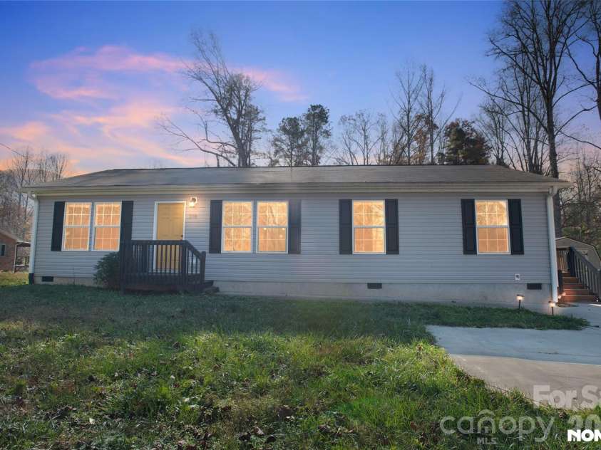 318 Souther Road, Fletcher, NC 28732.  MLS# CAR4414028, YatesRealty ID 45646. 