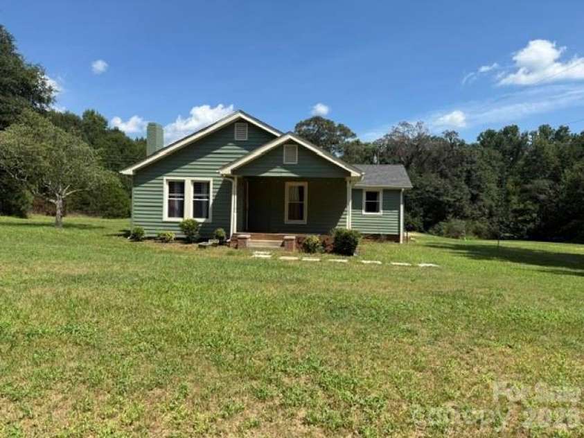 418 We Padgett Road, Bostic, NC 28018.  MLS# CAR4416678, YatesRealty ID 45648. 