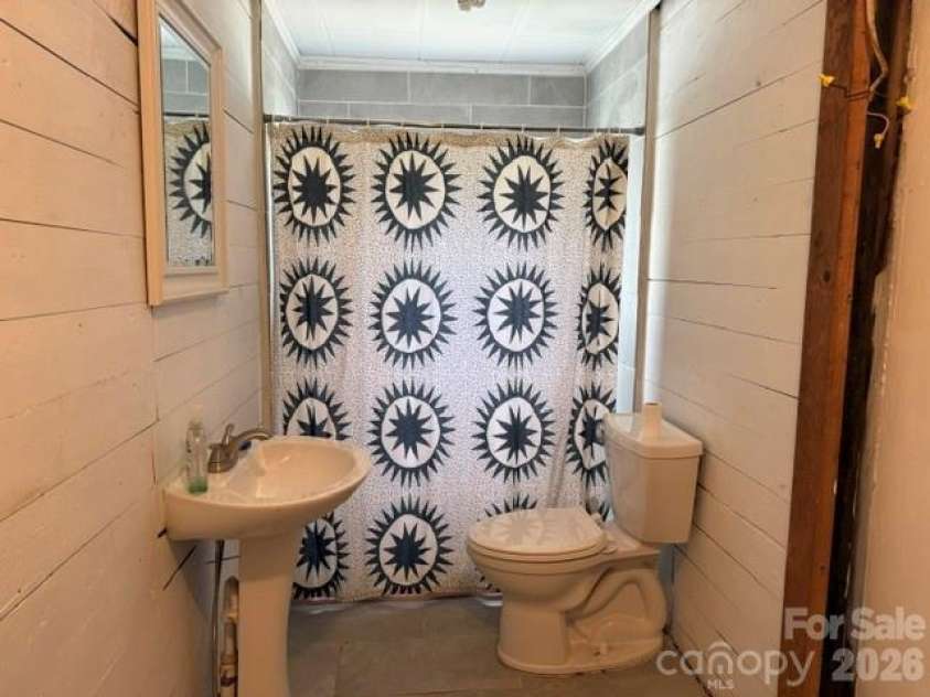 418 We Padgett Road, Bostic, NC 28018.  MLS# CAR4416678, YatesRealty ID 45648. 