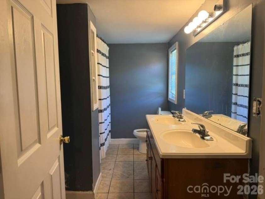 418 We Padgett Road, Bostic, NC 28018.  MLS# CAR4416678, YatesRealty ID 45648. 
