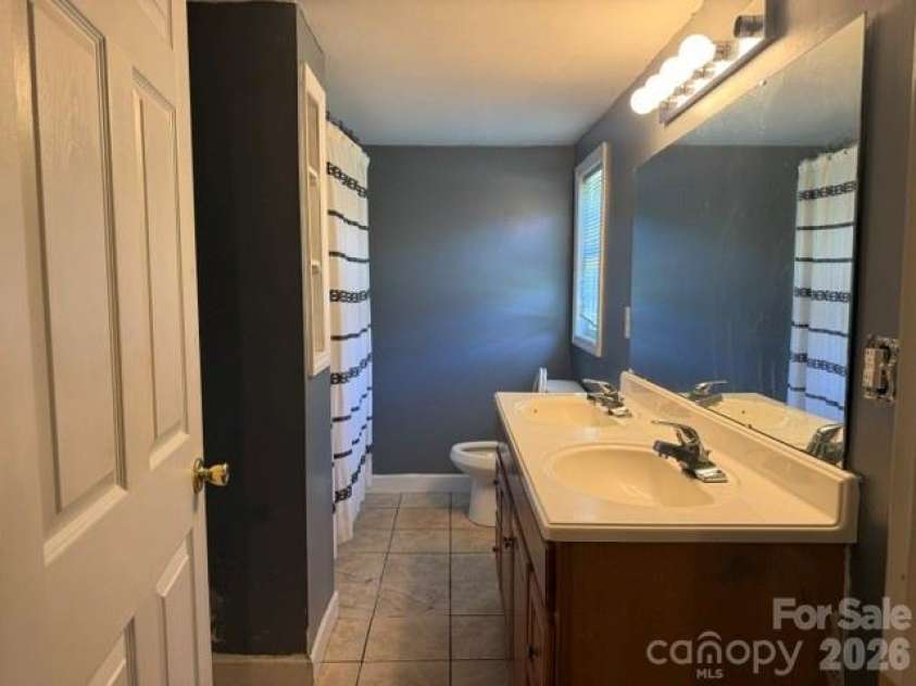 418 We Padgett Road, Bostic, NC 28018.  MLS# CAR4416678, YatesRealty ID 45648. 