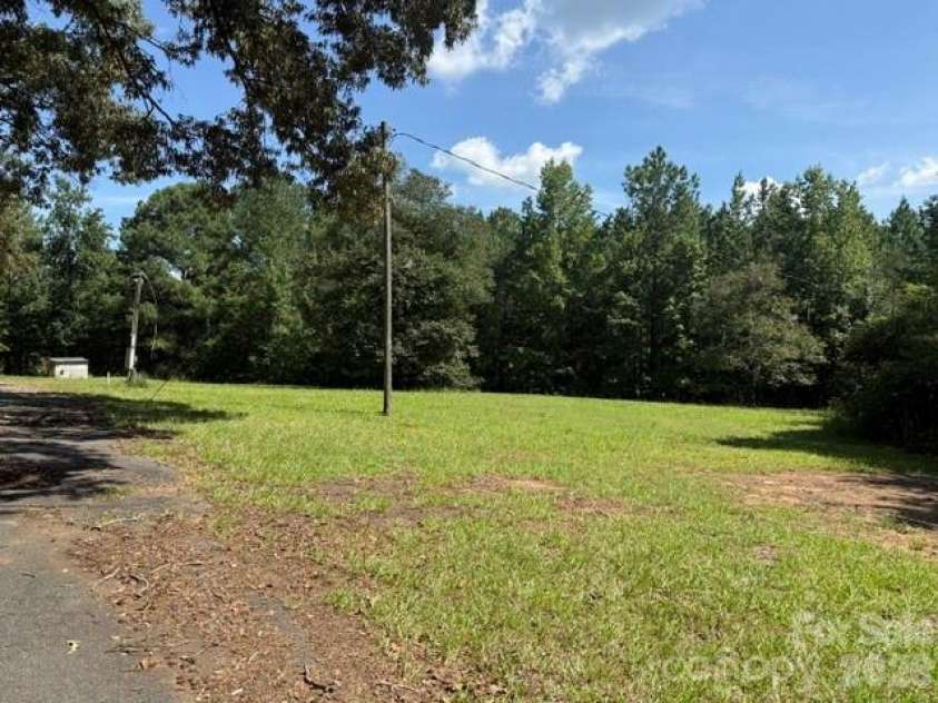 418 We Padgett Road, Bostic, NC 28018.  MLS# CAR4416678, YatesRealty ID 45648. 