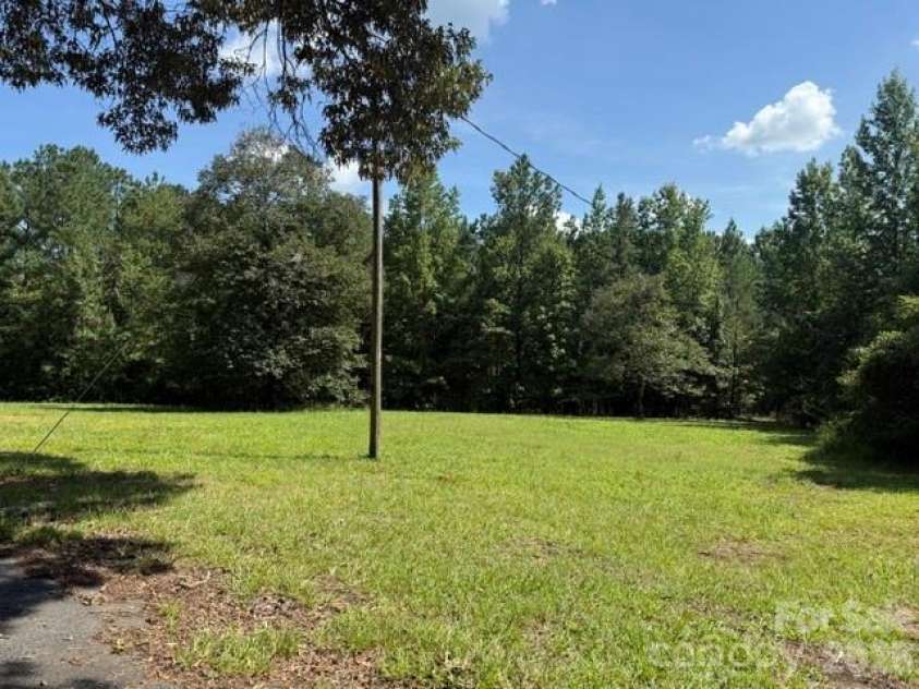 418 We Padgett Road, Bostic, NC 28018.  MLS# CAR4416678, YatesRealty ID 45648. 