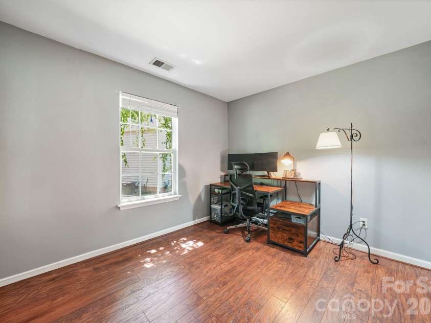 16007 Kirsten Nicole Road, Charlotte, NC 28278.  MLS# CAR4403761, YatesRealty ID 4565. 