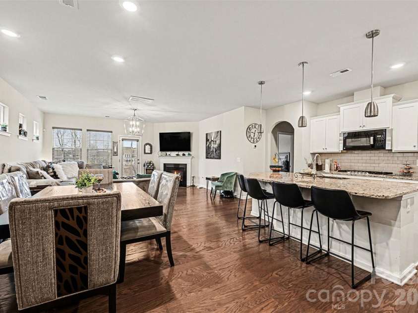 817 Deep River Way, Waxhaw, NC 28173.  MLS# CAR4342206, YatesRealty ID 4565. 