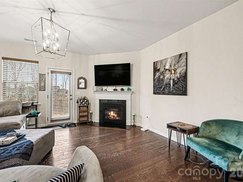 817 Deep River Way, Waxhaw, NC 28173.  MLS# CAR4342206, YatesRealty ID 4565. Greatroom