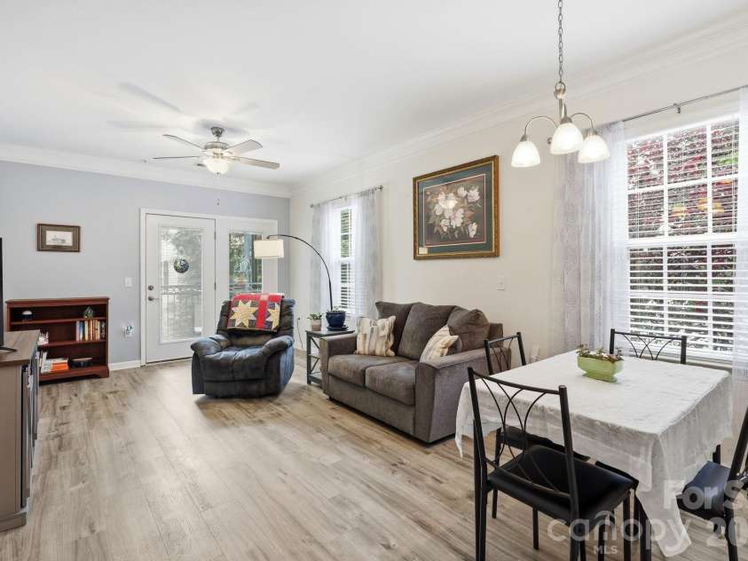 528 Appeldoorn Circle, Asheville, NC 28803.  MLS# CAR4370938, YatesRealty ID 45652. 