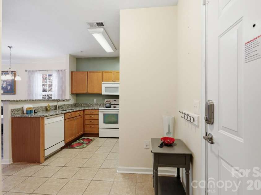 528 Appeldoorn Circle, Asheville, NC 28803.  MLS# CAR4370938, YatesRealty ID 45652. 