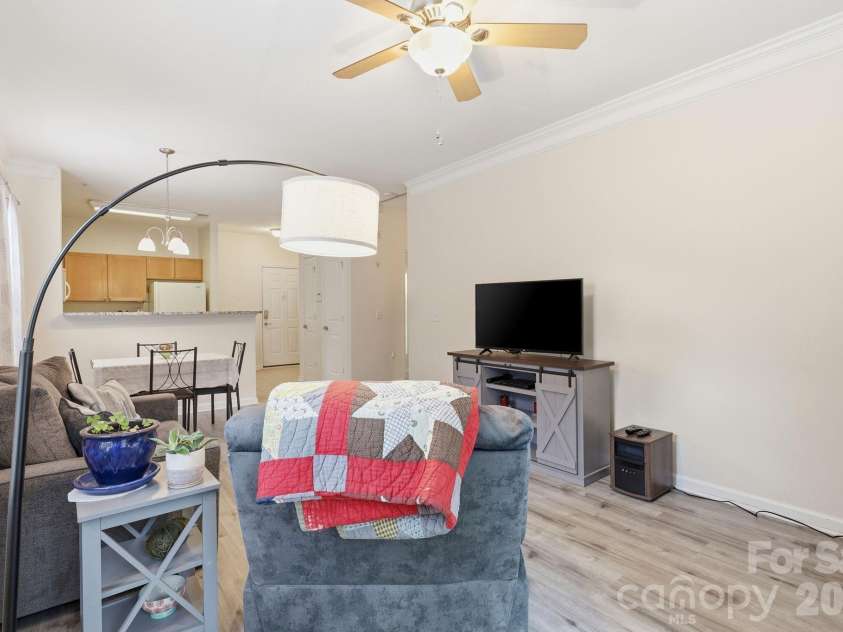 528 Appeldoorn Circle, Asheville, NC 28803.  MLS# CAR4370938, YatesRealty ID 45652. 