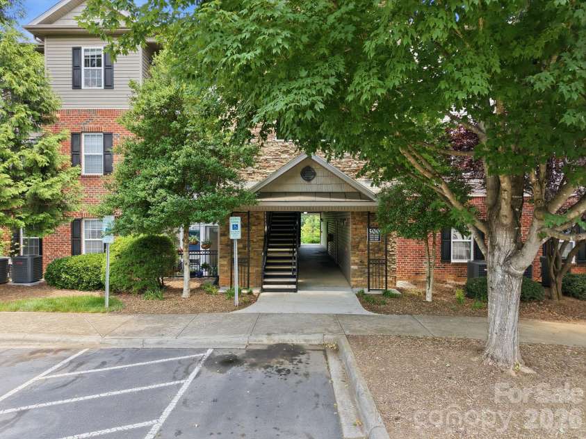 528 Appeldoorn Circle, Asheville, NC 28803.  MLS# CAR4370938, YatesRealty ID 45652. 
