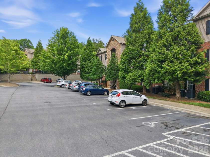 528 Appeldoorn Circle, Asheville, NC 28803.  MLS# CAR4370938, YatesRealty ID 45652. 