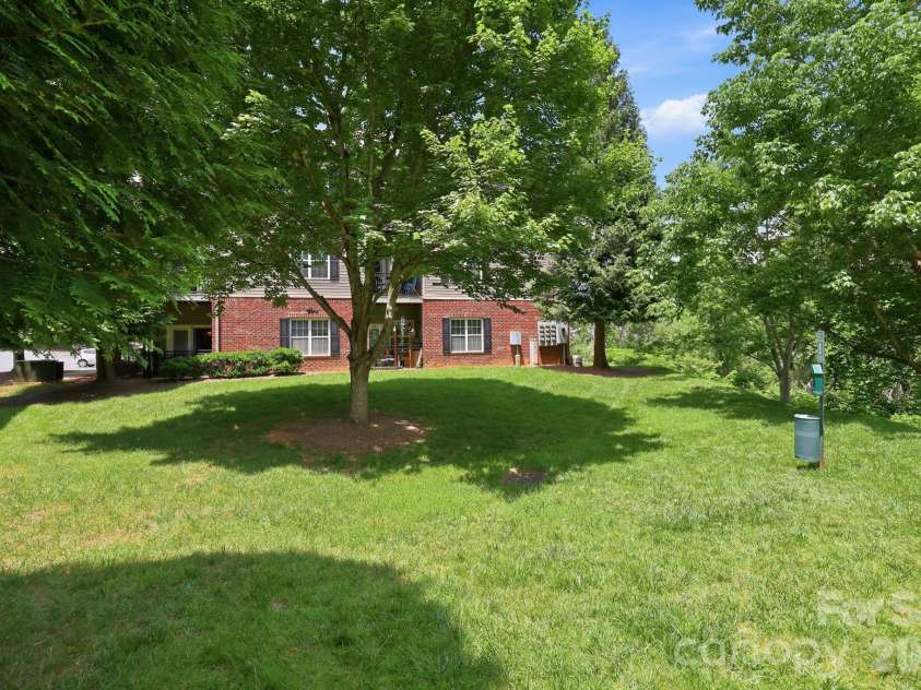 528 Appeldoorn Circle, Asheville, NC 28803.  MLS# CAR4370938, YatesRealty ID 45652. 