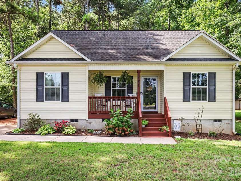 721 Daves Road, York, SC 29745.  MLS# CAR4415800, YatesRealty ID 45653. 