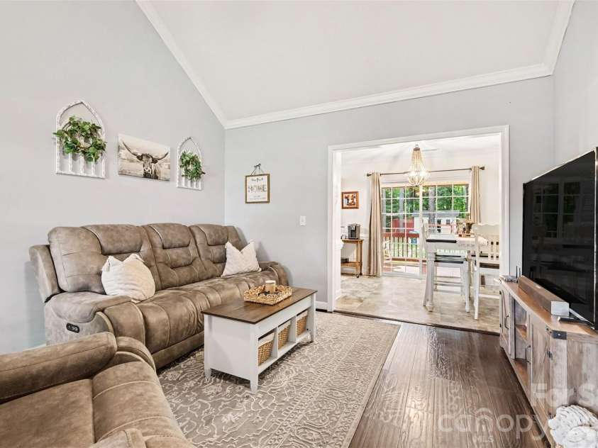 721 Daves Road, York, SC 29745.  MLS# CAR4415800, YatesRealty ID 45653. 