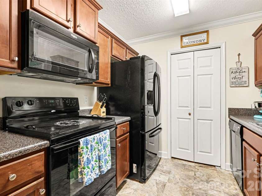 721 Daves Road, York, SC 29745.  MLS# CAR4415800, YatesRealty ID 45653. 