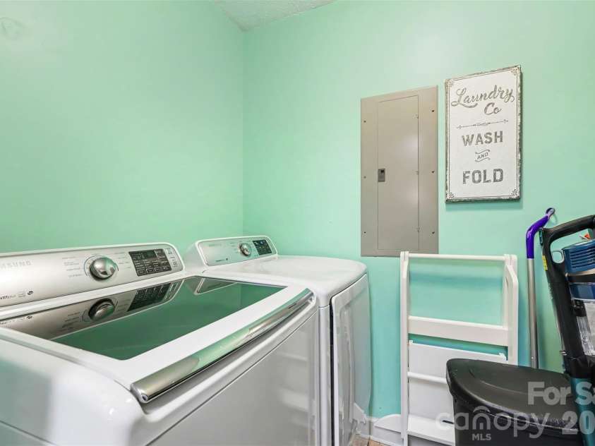 721 Daves Road, York, SC 29745.  MLS# CAR4415800, YatesRealty ID 45653. 