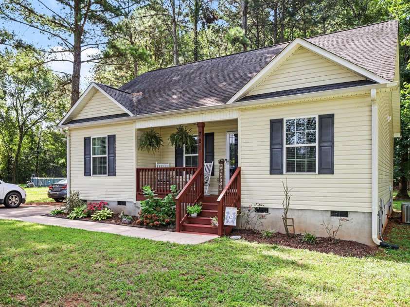 721 Daves Road, York, SC 29745.  MLS# CAR4415800, YatesRealty ID 45653. 