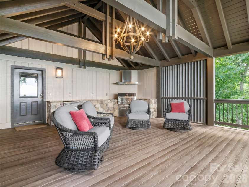 337 Rhododendron Lane, Burnsville, NC 28714.  MLS# CAR4374841, YatesRealty ID 45656. 