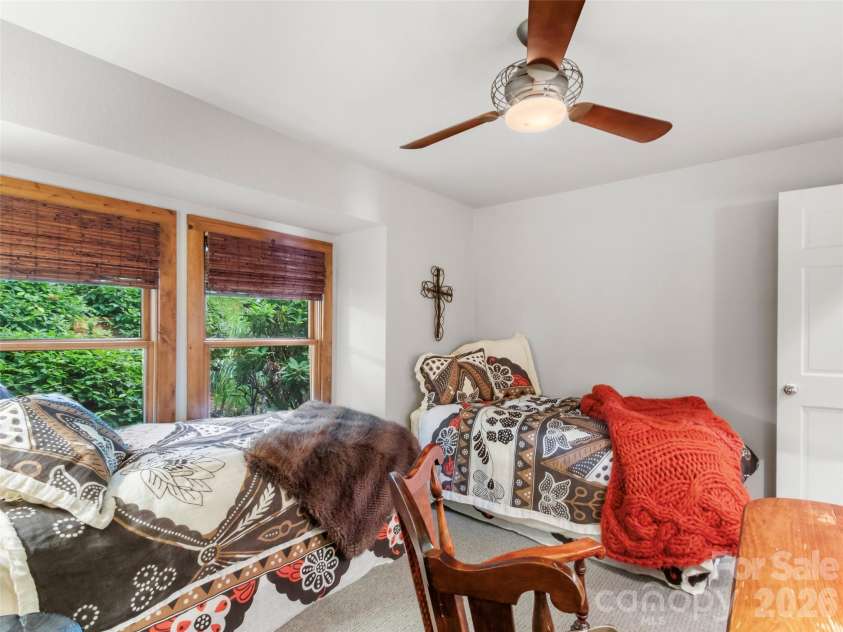 337 Rhododendron Lane, Burnsville, NC 28714.  MLS# CAR4374841, YatesRealty ID 45656. 