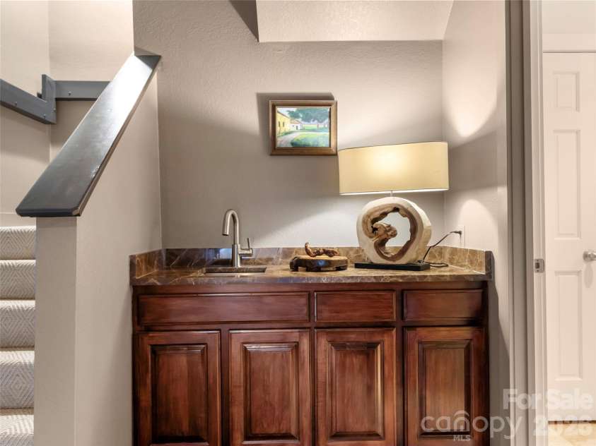 337 Rhododendron Lane, Burnsville, NC 28714.  MLS# CAR4374841, YatesRealty ID 45656. 