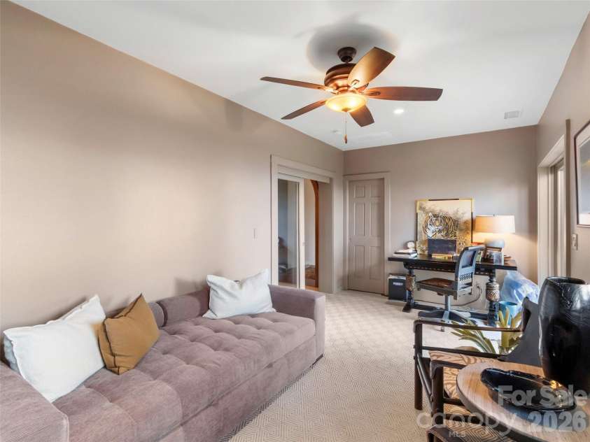 337 Rhododendron Lane, Burnsville, NC 28714.  MLS# CAR4374841, YatesRealty ID 45656. 