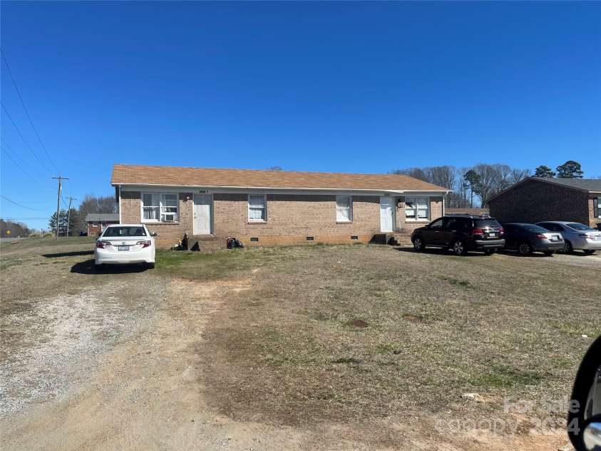 3028 Drake Circle, Shelby, NC 28152.  MLS# CAR4170191, YatesRealty ID 4566. 