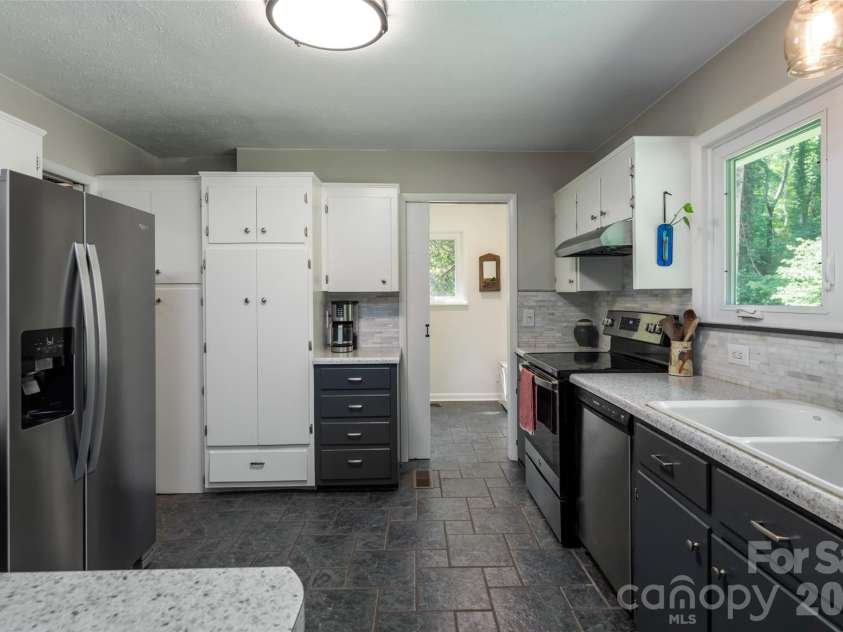 234 Carnelian Drive, Fletcher, NC 28732.  MLS# CAR4414458, YatesRealty ID 45661. 