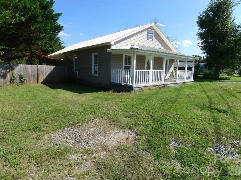 7573 Nc 801 Highway, Mocksville, NC 27028.  MLS# CAR4416362, YatesRealty ID 45662. 
