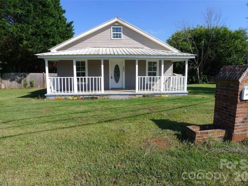 7573 Nc 801 Highway, Mocksville, NC 27028.  MLS# CAR4416362, YatesRealty ID 45662. 