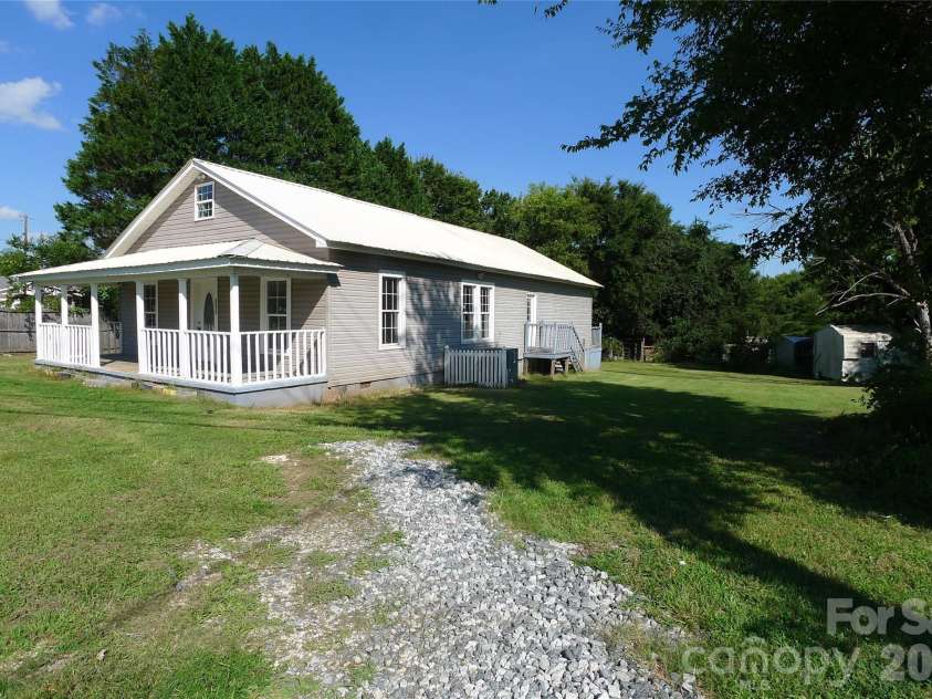 7573 Nc 801 Highway, Mocksville, NC 27028.  MLS# CAR4416362, YatesRealty ID 45662. 