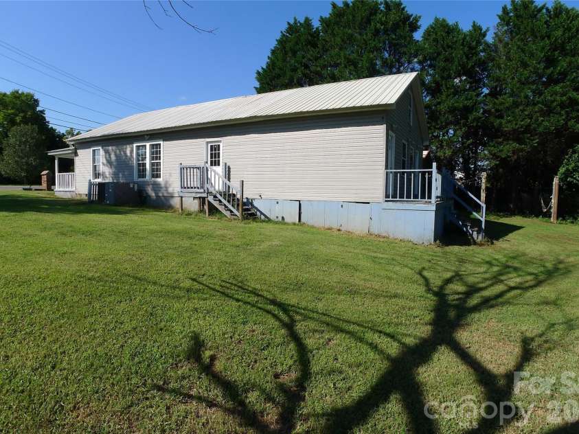 7573 Nc 801 Highway, Mocksville, NC 27028.  MLS# CAR4416362, YatesRealty ID 45662. 