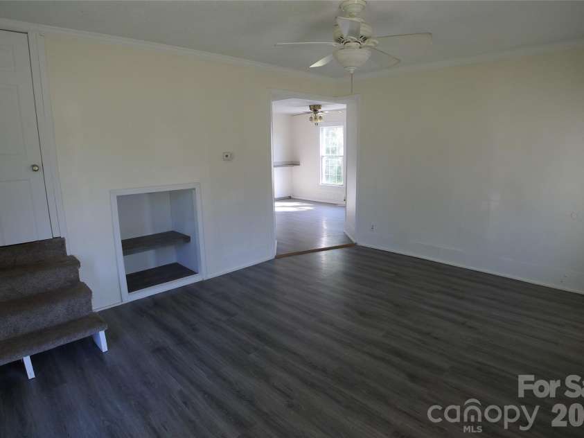 7573 Nc 801 Highway, Mocksville, NC 27028.  MLS# CAR4416362, YatesRealty ID 45662. 