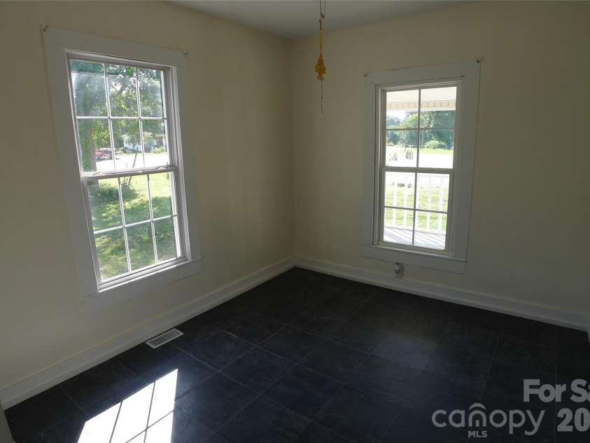 7573 Nc 801 Highway, Mocksville, NC 27028.  MLS# CAR4416362, YatesRealty ID 45662. 