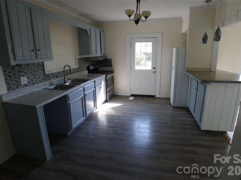 7573 Nc 801 Highway, Mocksville, NC 27028.  MLS# CAR4416362, YatesRealty ID 45662. 