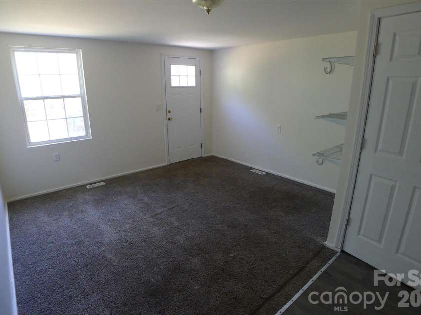 7573 Nc 801 Highway, Mocksville, NC 27028.  MLS# CAR4416362, YatesRealty ID 45662. 